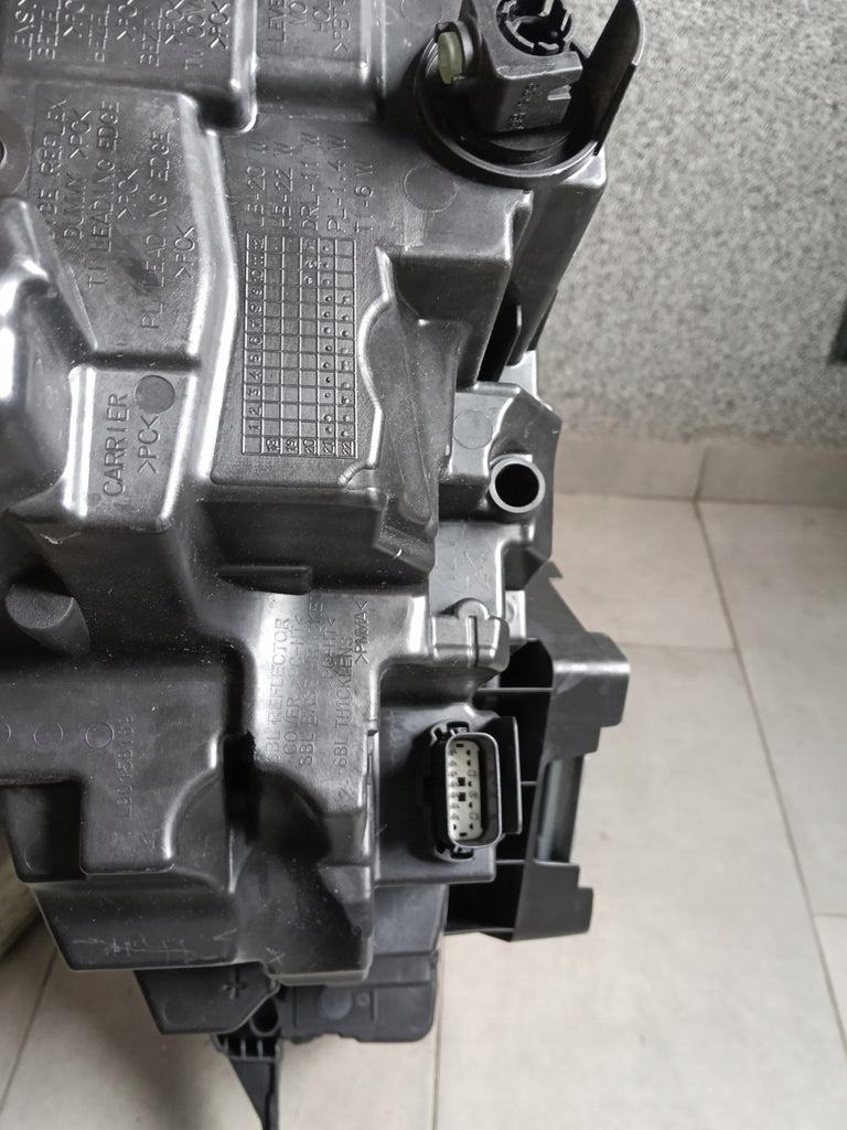 Frontscheinwerfer Ford Kuga I JX7B-13B626-BL L90158169 LED Rechts Headlight SCH6922668021vv