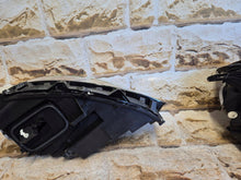 Laden Sie das Bild in den Galerie-Viewer, Frontscheinwerfer Mercedes-Benz W176 A1769069000KOD Rechts Headlight SCH4837837853xz
