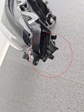 Laden Sie das Bild in den Galerie-Viewer, Frontscheinwerfer Toyota V I Links Scheinwerfer Headlight SCH5200185855so