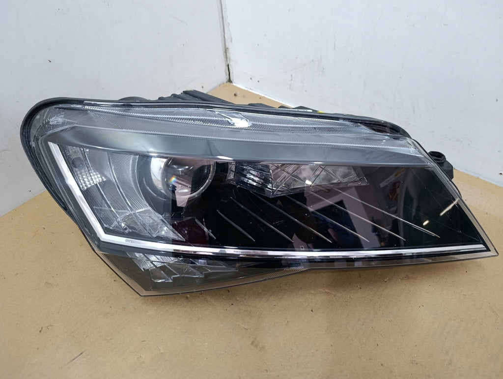 Frontscheinwerfer Skoda I 3VD941016 Rechts Scheinwerfer Headlight SCH9254202334tt