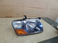 Laden Sie das Bild in den Galerie-Viewer, Frontscheinwerfer Mitsubishi Pajero III Rechts Scheinwerfer Headlight SCH3164335447wd