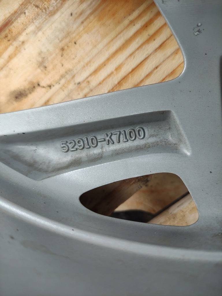 1x Alufelge 15 Zoll 6.0" 4x100 48ET Glanz Silber 52910K7100 Hyundai I10 Iii FEL4752817448uu