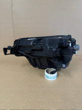 Laden Sie das Bild in den Galerie-Viewer, Frontscheinwerfer Skoda Karoq 57B941009 Ein Satz Scheinwerfer Headlight SCH9605249398ld
