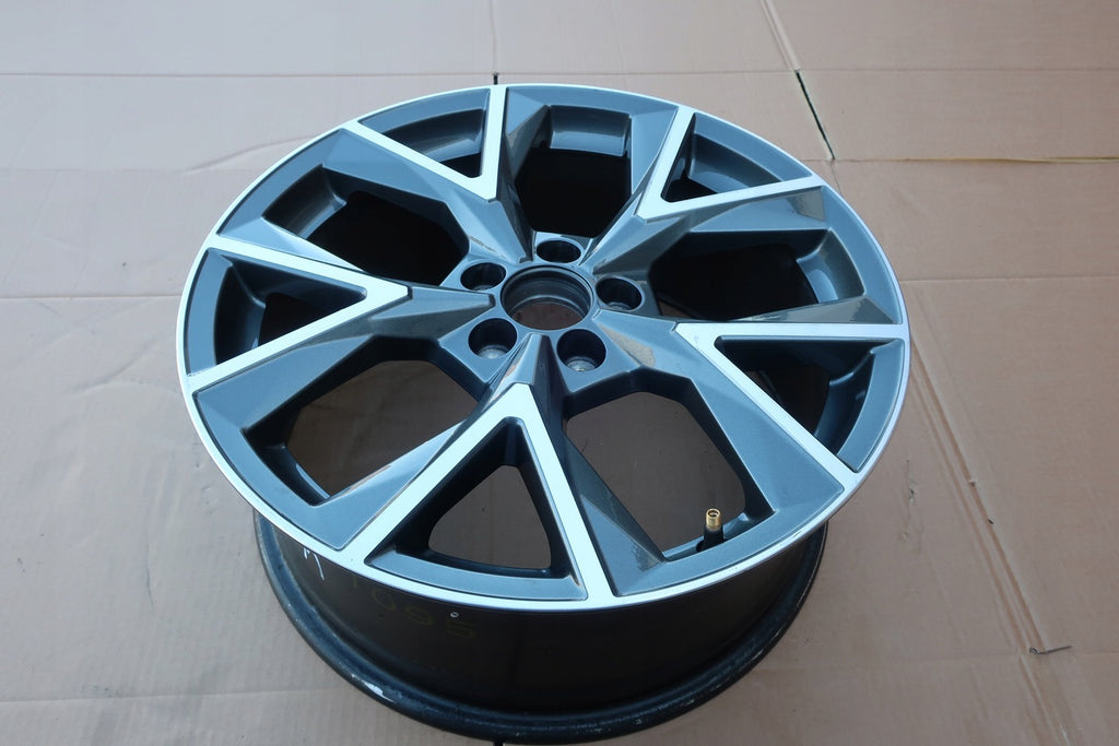 1x Alufelge 17 Zoll 7.0" 5x112 43ET 82A601025 Audi A1 Rim Wheel