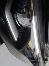 Laden Sie das Bild in den Galerie-Viewer, Frontscheinwerfer VW T-Roc 2GA941036H LED Rechts Scheinwerfer Headlight