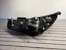 Laden Sie das Bild in den Galerie-Viewer, Frontscheinwerfer Ford Focus NX7B-13E014-CD Rechts Scheinwerfer Headlight SCH6162399466yd