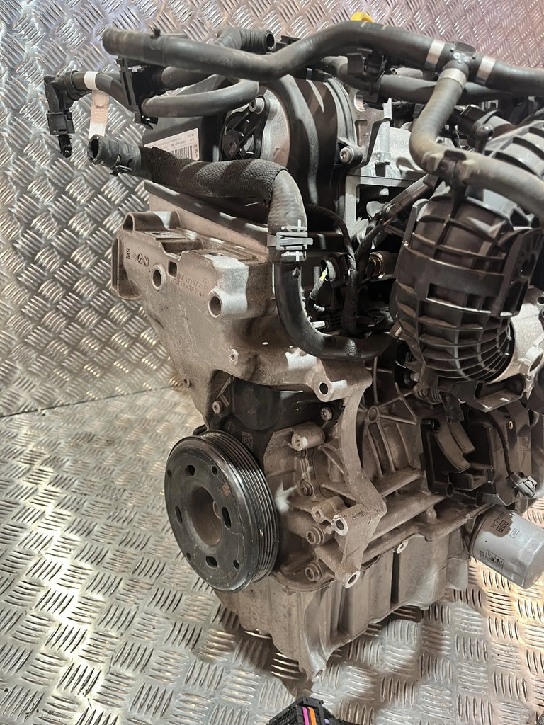Motor Audi A3 DFYA 1.5 TSI 150PS 110kW 35TKm 2021 Benzin Engine Komplett