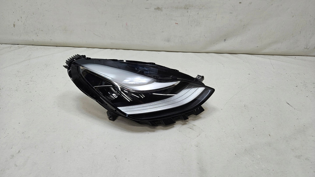 Frontscheinwerfer Tesla Model 3 10773736-00-C L90137043 Rechts Headlight