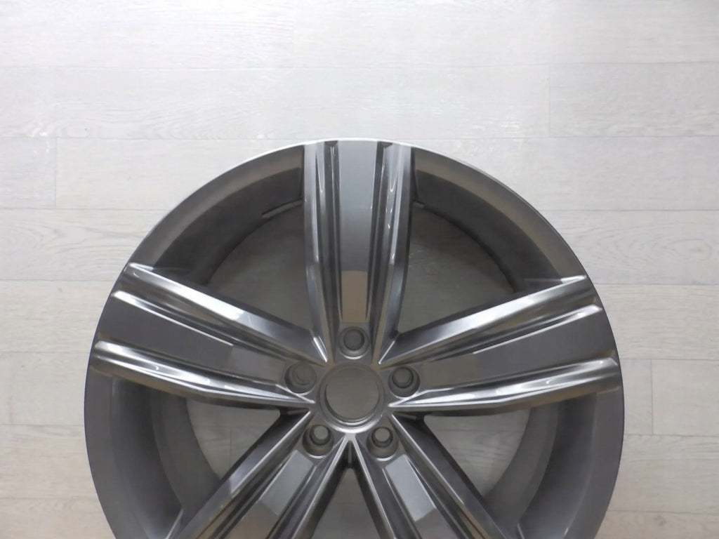 1x Alufelge 19 Zoll 7.0" 5x112 43ET Glanz Graphit 5NN601025 Mg Tiguan Allspace
