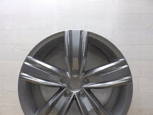 Load image into Gallery viewer, 1x Alufelge 19 Zoll 7.0&quot; 5x112 43ET Glanz Graphit 5NN601025 Mg Tiguan Allspace