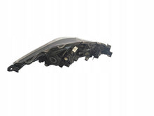 Laden Sie das Bild in den Galerie-Viewer, Frontscheinwerfer Toyota Corolla 81150-02T31 Links Scheinwerfer Headlight SCH7681034769px