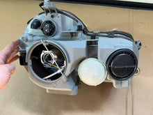Load image into Gallery viewer, Frontscheinwerfer Mercedes-Benz W210 Xenon Links Scheinwerfer Headlight SCH9502264167xy
