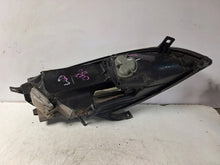 Laden Sie das Bild in den Galerie-Viewer, Frontscheinwerfer Mitsubishi Colt 0301208201 Links Scheinwerfer Headlight