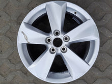 Load image into Gallery viewer, 1x Alufelge 17 Zoll 7.0" 5x114.3 35ET Glanz Silber PZ406-X3671-ZC Lexus FEL5459272980il