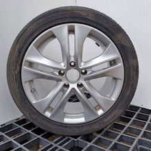 Load image into Gallery viewer, 1x Alufelge 17 Zoll A2074010302 Mercedes-Benz C207 Rim Wheel FEL5366340998lh