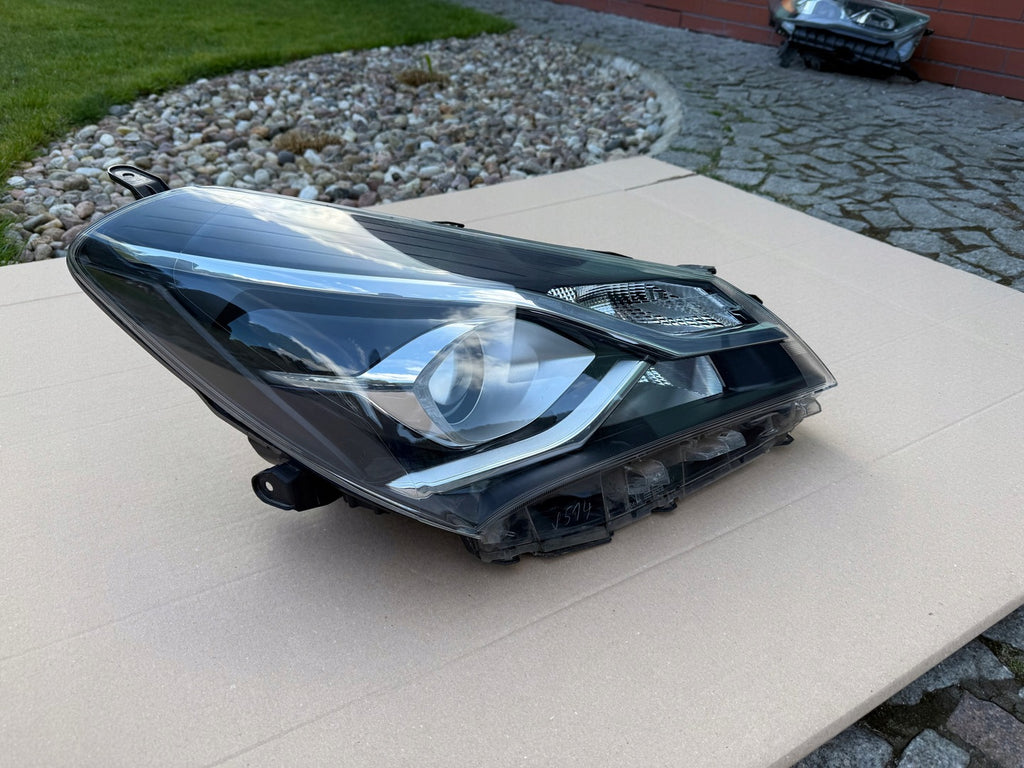 Frontscheinwerfer Toyota Yaris Rechts Scheinwerfer Headlight