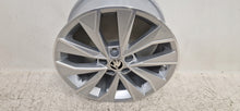Laden Sie das Bild in den Galerie-Viewer, 1x Alufelge 16 Zoll 7.0" 5x110 46ET 6V0601025F Skoda Fabia Iii Rim Wheel FEL9843349546li