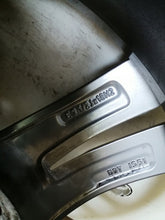 Load image into Gallery viewer, 1x Alufelge 18 Zoll 7.5" 5x112 51ET Glanz Silber 7850456 BMW F39 X1 F48 FEL9328524001if