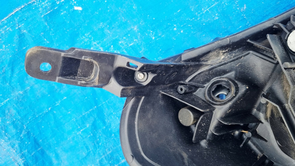 Frontscheinwerfer Toyota 12398 Links Scheinwerfer Headlight SCH8008399973tq