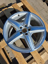 Load image into Gallery viewer, 1x Alufelge 18 Zoll 9.5" 5x112 48ET Glanz Silber A2184011502 Mercedes-Benz FEL6407071105qj