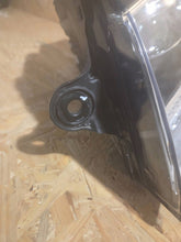 Laden Sie das Bild in den Galerie-Viewer, Frontscheinwerfer VW Transporter 90199400 7L1941035D Links Headlight SCH5618353353fu