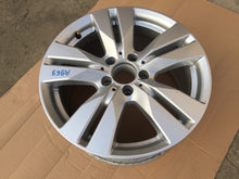 Laden Sie das Bild in den Galerie-Viewer, 1x Alufelge 17 Zoll 8.5&quot; 5x112 49ET A2074010200 Mercedes-Benz Coupe Rim Wheel