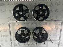 Laden Sie das Bild in den Galerie-Viewer, 4x Alufelge 17 Zoll 7.0" 5x120 55ET Glanz Schwarz 7H0601025C VW Caravelle FEL4251576372dz