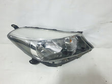 Laden Sie das Bild in den Galerie-Viewer, Frontscheinwerfer Toyota Yaris Rechts Scheinwerfer Headlight SCH3348845119nb