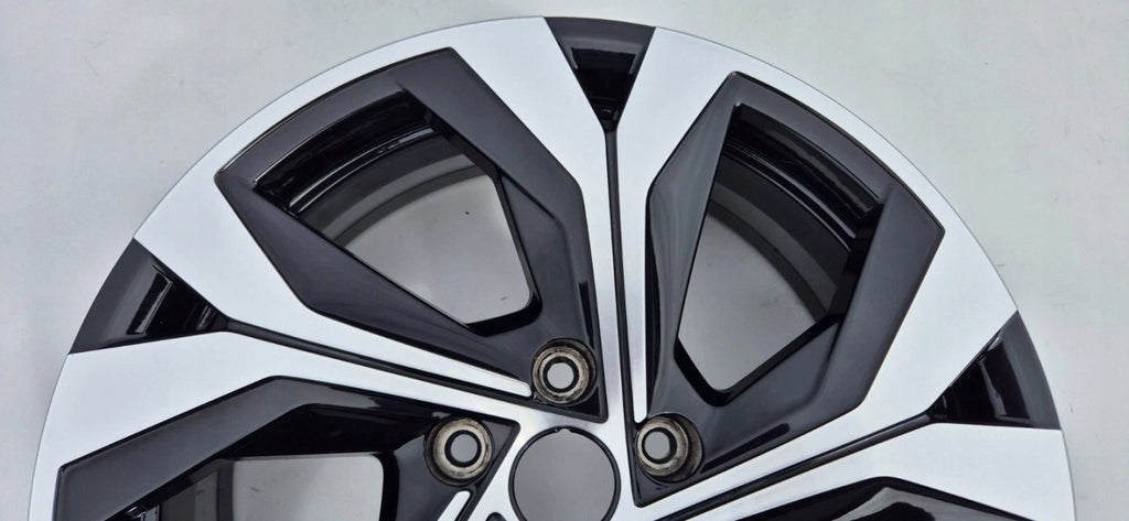 1x Alufelge 18 Zoll 7.0" 5x114.3 35ET 403001407R Renault Arkana I Rim Wheel FEL3853501730wb
