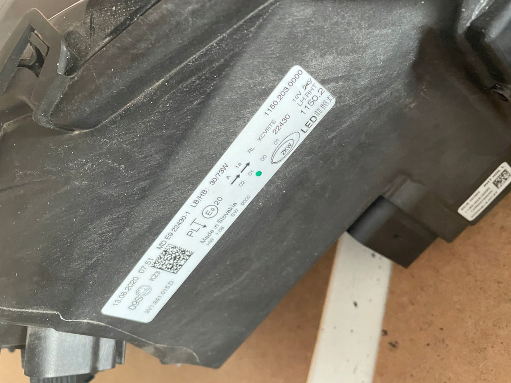 Frontscheinwerfer Skoda Superb III 3V1941015D 3V1941016D Full LED Ein Satz