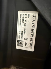Laden Sie das Bild in den Galerie-Viewer, Frontscheinwerfer Mercedes-Benz Cla A1749062502 LED Rechts oder Links SCH9347966690oh