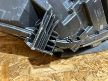 Laden Sie das Bild in den Galerie-Viewer, Frontscheinwerfer Tesla Model 3 1760888-00-F Links Scheinwerfer Headlight SCH5640308815jm