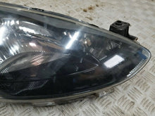 Laden Sie das Bild in den Galerie-Viewer, Frontscheinwerfer Mazda II FRE39438 Rechts Scheinwerfer Headlight