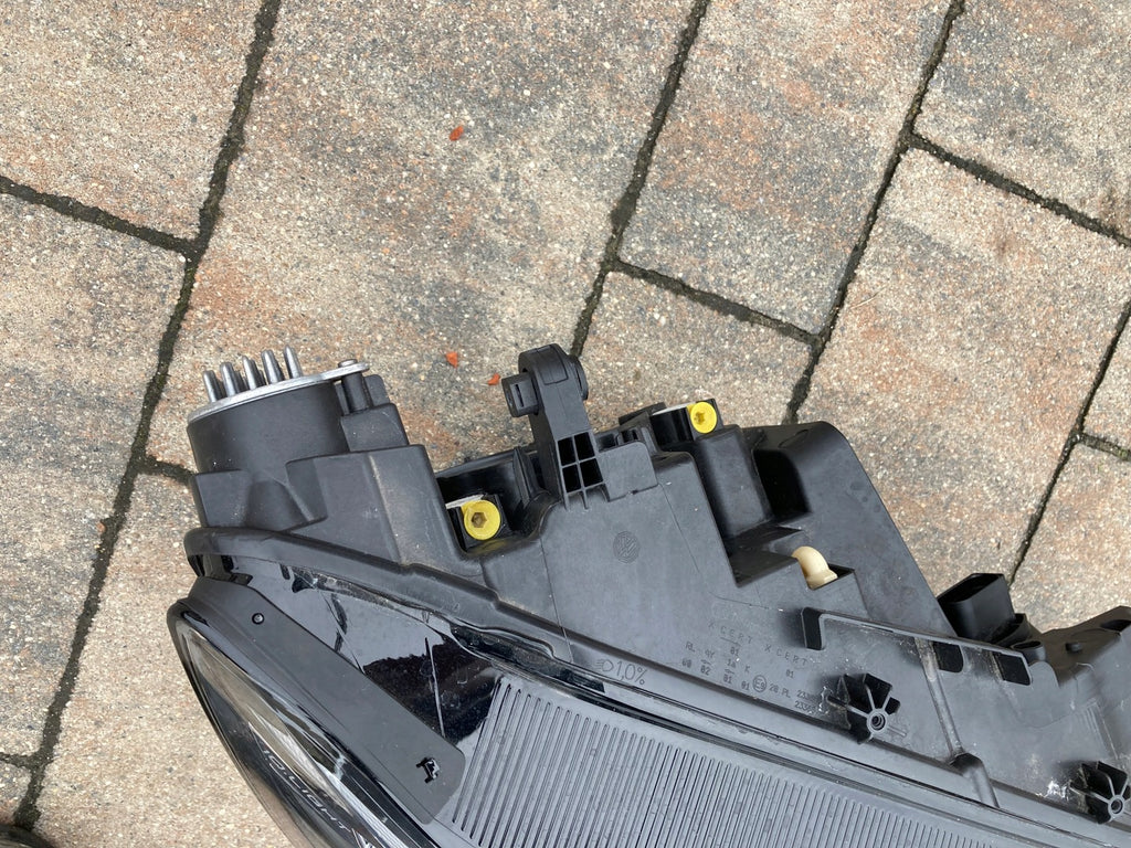 Frontscheinwerfer VW Id.4 11B941035D 11B941036D LED Rechts oder Links SCH1133661467ly