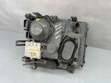 Laden Sie das Bild in den Galerie-Viewer, Frontscheinwerfer Land Rover Range III L322 103419012424 Xenon FALSE Headlight SCH1473378904me