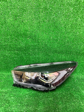 Laden Sie das Bild in den Galerie-Viewer, Frontscheinwerfer Ford Kuga GV41-13D155-EG Xenon Links Scheinwerfer Headlight