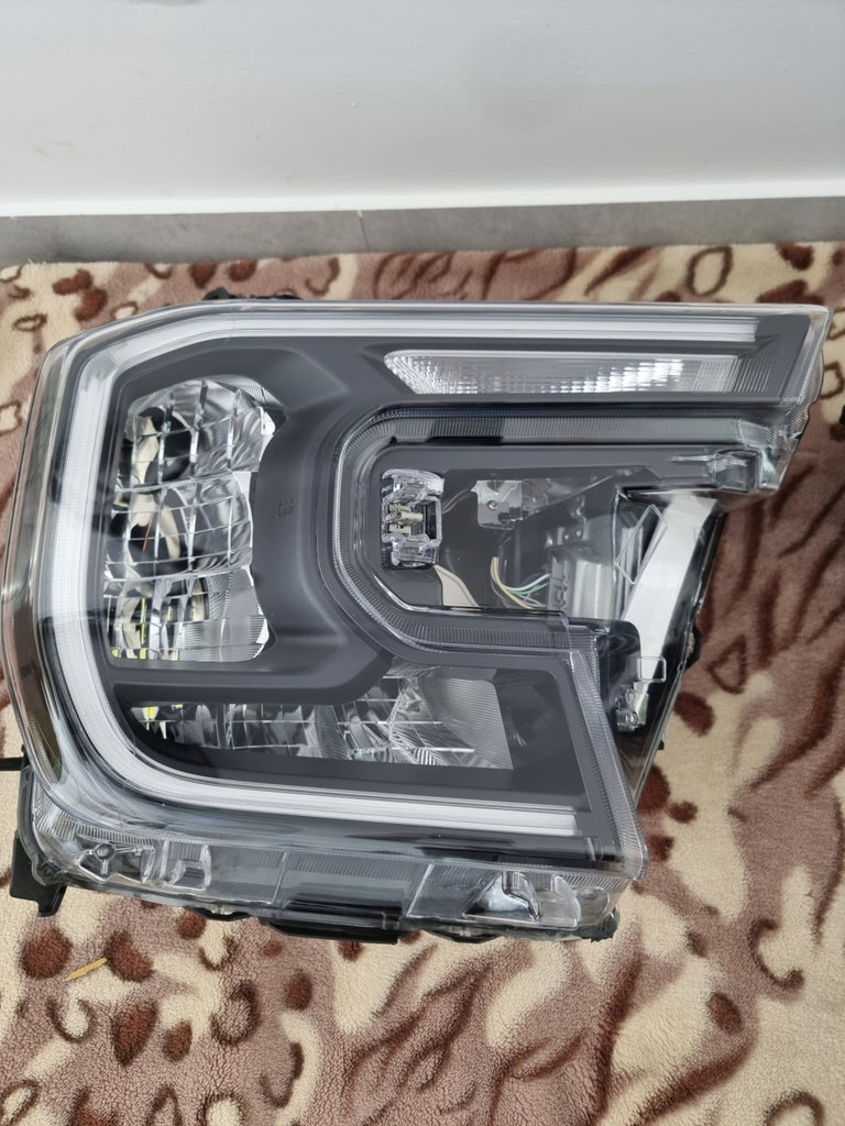 Frontscheinwerfer Ford Ranger N1WB-13E014-EE N1WB-13E015-EE Rechts Headlight SCH8709785523sk