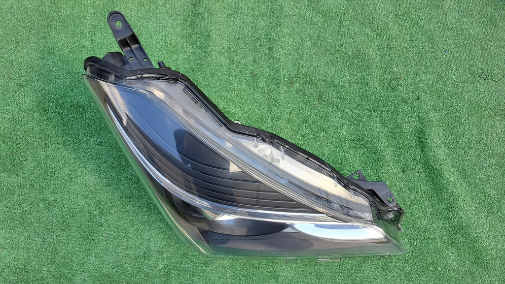 Frontscheinwerfer Toyota Yaris LED Rechts Scheinwerfer Headlight