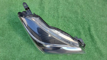 Load image into Gallery viewer, Frontscheinwerfer Toyota Yaris LED Rechts Scheinwerfer Headlight