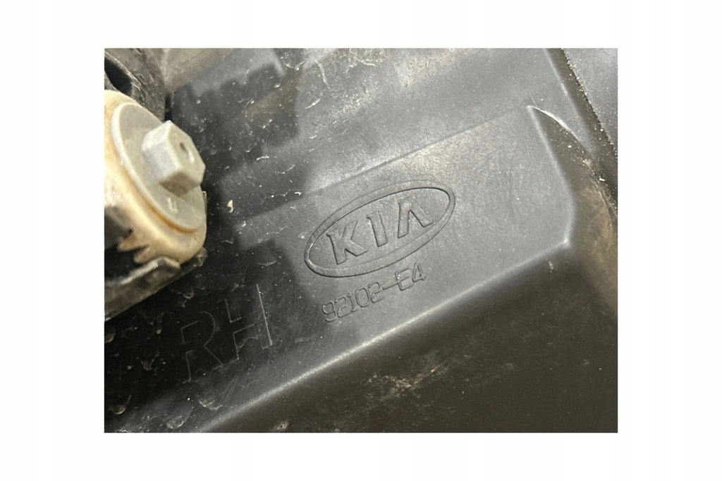 Frontscheinwerfer Kia Soul 82102E4 Rechts Scheinwerfer Headlight SCH1916125244ta