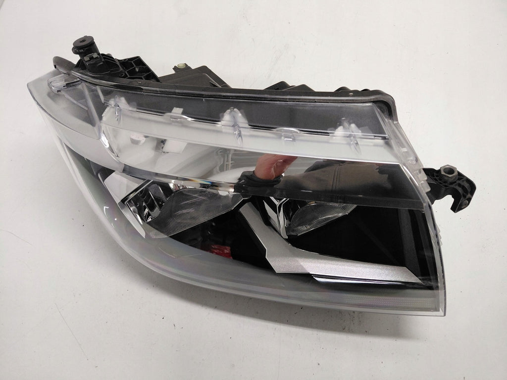 Frontscheinwerfer VW Crafter 7C1941006 Rechts Scheinwerfer Headlight SCH6992147650zs