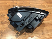 Laden Sie das Bild in den Galerie-Viewer, Frontscheinwerfer Jeep Grand Cherokee Wk2 68144709AD Links Headlight SCH5703035273qx