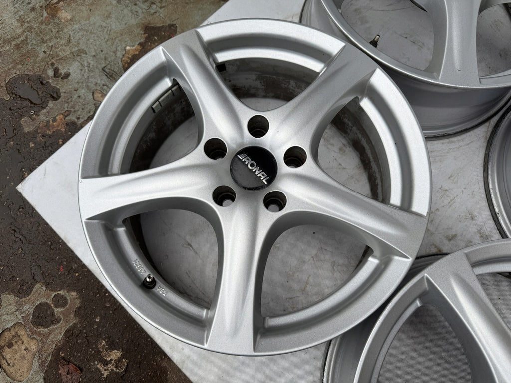 4x Alufelge 17 Zoll 7.0" 5x114.3 49ET Glanz Silber 42R7705 Hyundai I Rim Wheel FEL4031769148pm