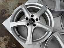 Load image into Gallery viewer, 4x Alufelge 17 Zoll 7.0" 5x114.3 49ET Glanz Silber 42R7705 Hyundai I Rim Wheel FEL4031769148pm