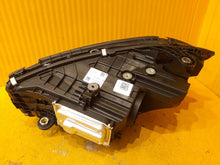 Laden Sie das Bild in den Galerie-Viewer, Frontscheinwerfer Mercedes-Benz W206 A206906820404 LED Rechts Headlight SCH3845142723wy