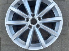 Load image into Gallery viewer, 1x Alufelge 17 Zoll 7.0&quot; 5x112 43ET 5N0601025AN Vw Rim Wheel