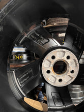 Load image into Gallery viewer, 1x Alufelge 17 Zoll 7.5" 5x112 51ET Glanz Schwarz 2G0601025AB VW I Rim Wheel FEL7981545470uf