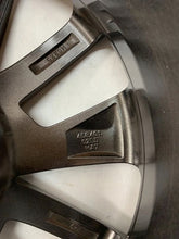 Load image into Gallery viewer, 1x Alufelge 17 Zoll 6.5" 5x112 40ET 658601025D Skoda Kamiq Rim Wheel FEL9696132112fc