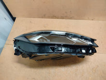 Load image into Gallery viewer, Frontscheinwerfer VW Passat 3J1941029 3J1941030 Full LED Rechts oder Links SCH3548414322um