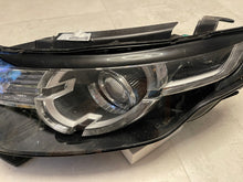Laden Sie das Bild in den Galerie-Viewer, Frontscheinwerfer Land Rover I Sport Discovery L550 FK72-13W029-EE Xenon FALSE SCH1824666293te